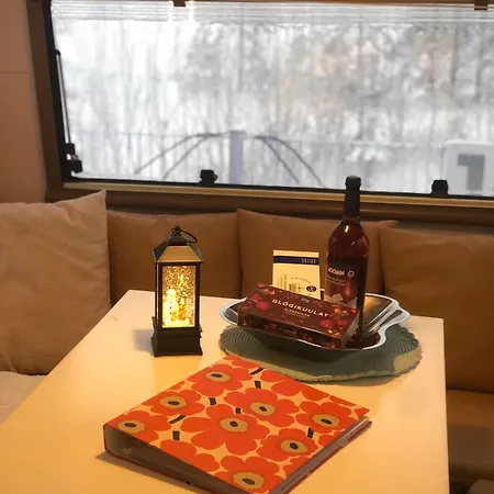 Santa Village Retrobox 캠프장 로바니에미